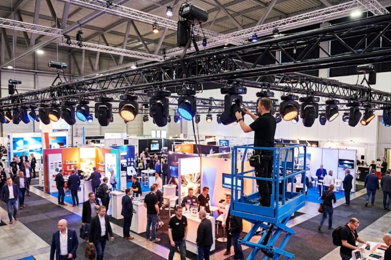 Locação de Iluminação para Feiras: Guia Prático e Completo