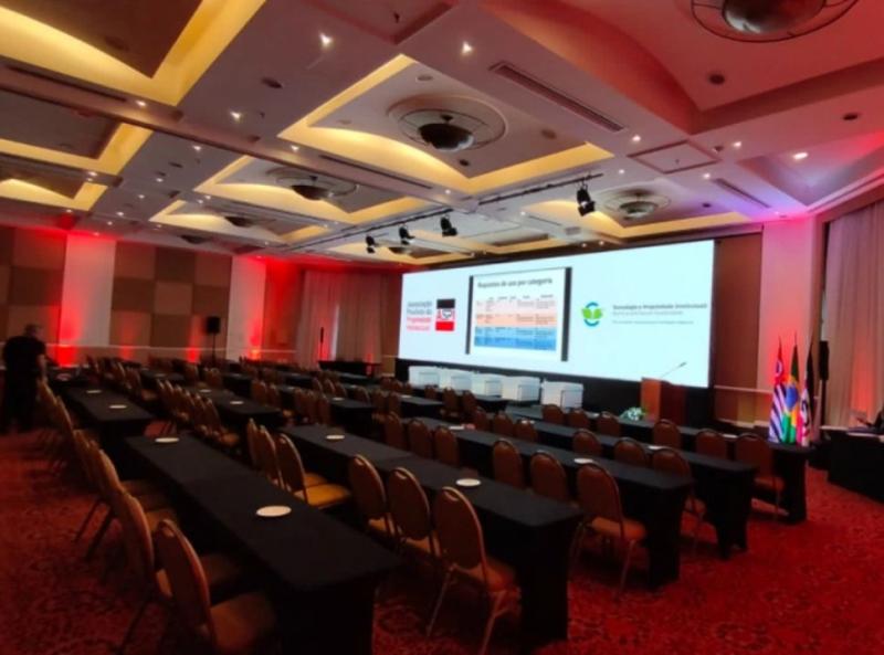 Locação de Iluminações: Transforme Seu Evento em um Espetáculo